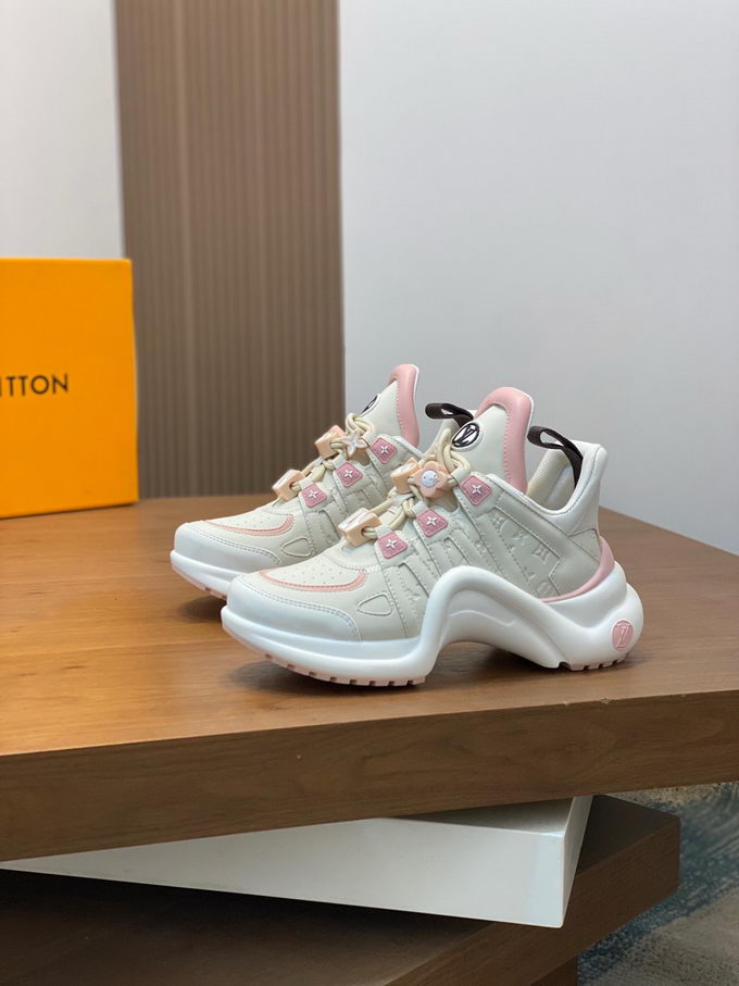 Louis Vuitton Sneakers Wmns ID:20250217-94